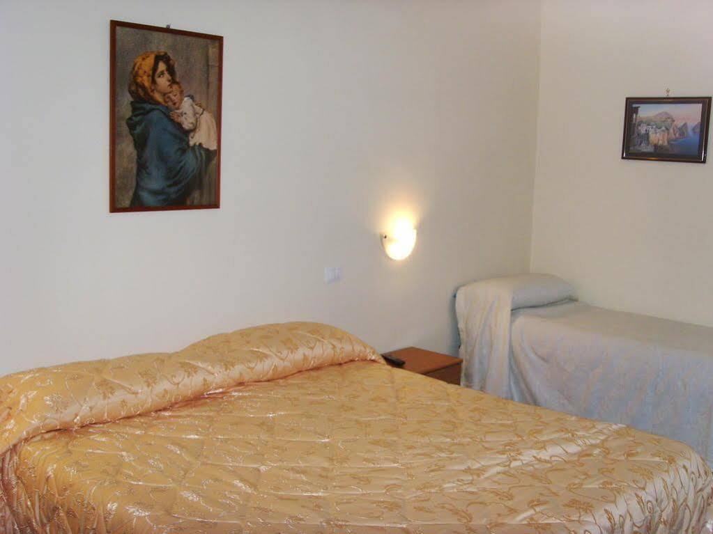 Come D'Incanto A Napoli Экстерьер фото